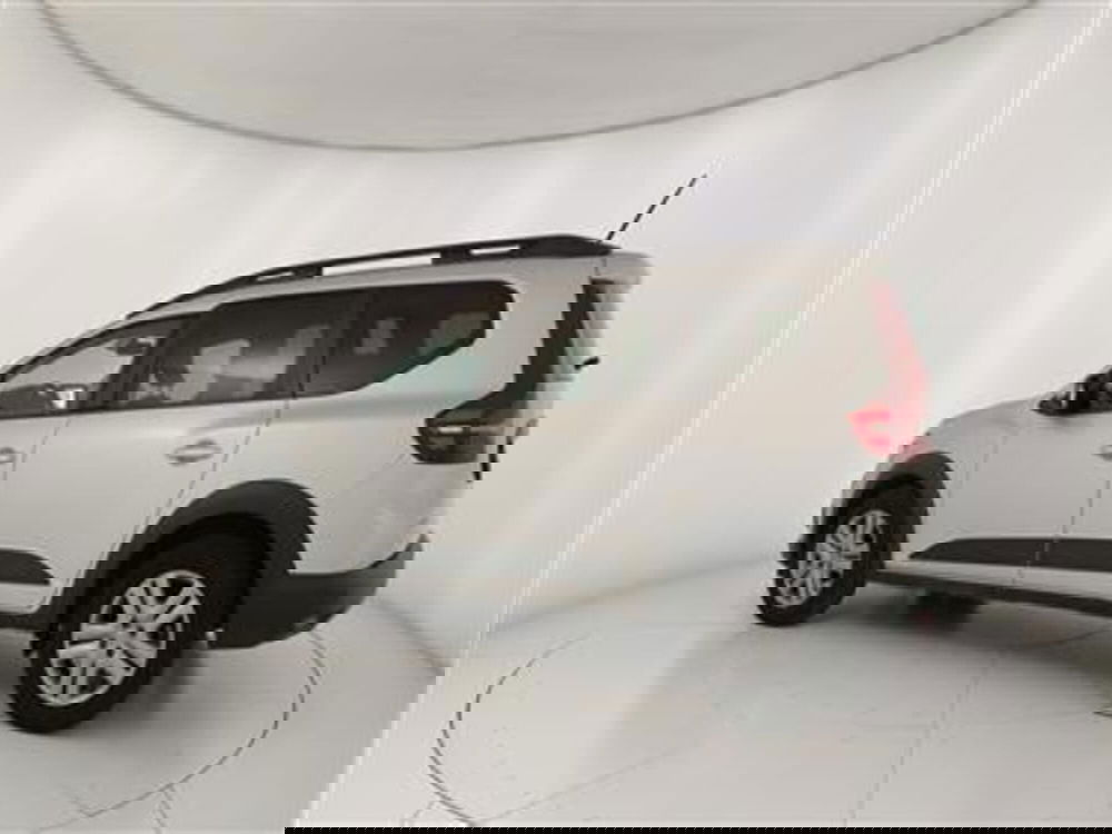 Dacia Jogger usata a Bari (4)