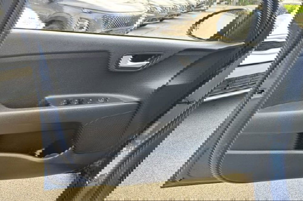 Kia Stonic usata a Latina (12)
