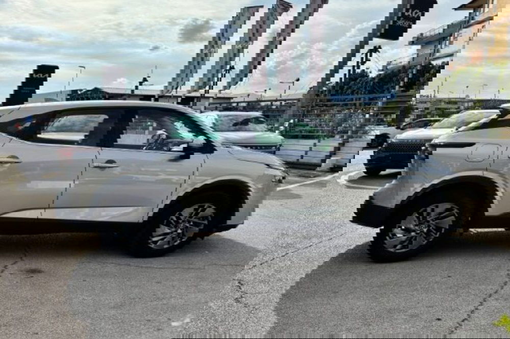 Nissan Qashqai usata a Latina (4)