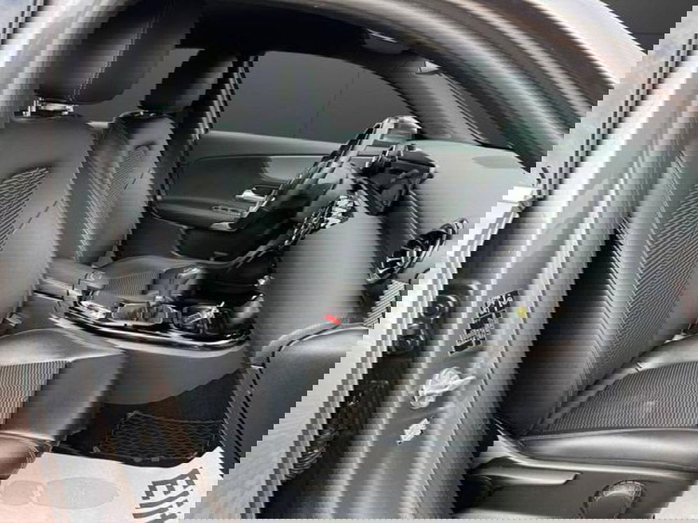 Mercedes-Benz Classe A Sedan usata a Milano (10)