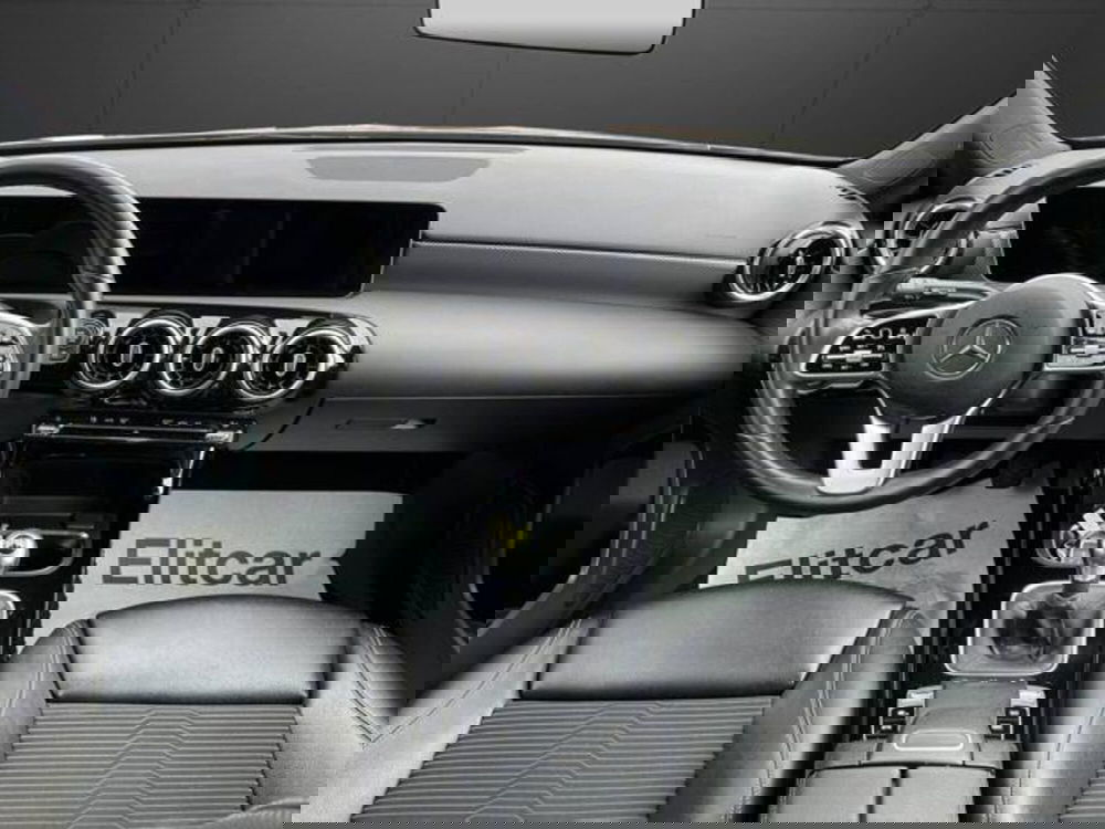 Mercedes-Benz Classe A Sedan usata a Milano (13)