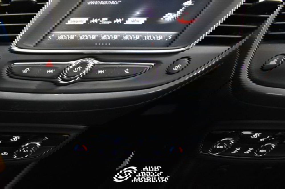 Opel Crossland usata a Perugia (14)