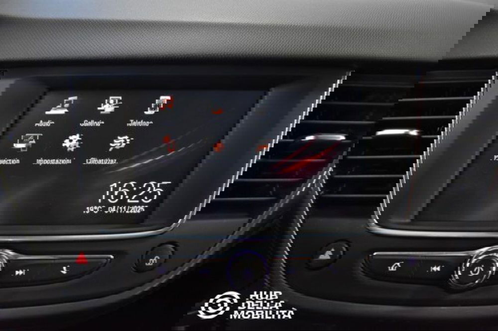 Opel Crossland usata a Perugia (15)