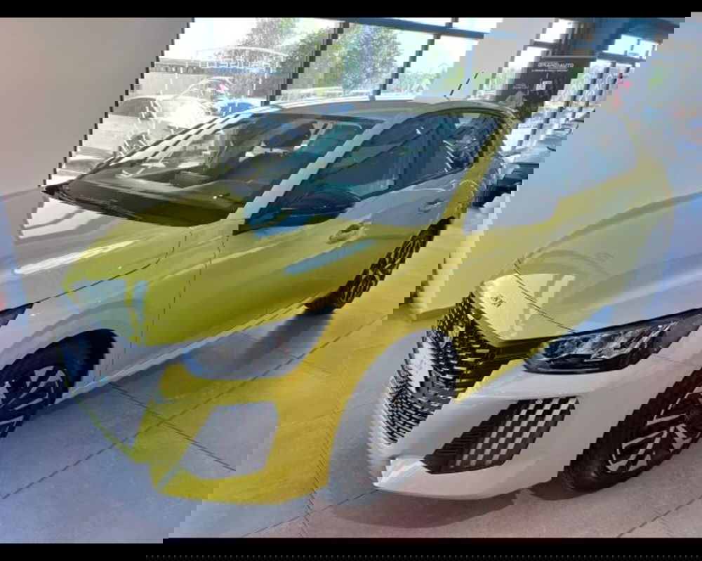 Peugeot 208 nuova a Alessandria