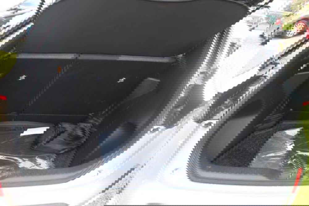 Toyota Yaris Cross usata a Roma (12)