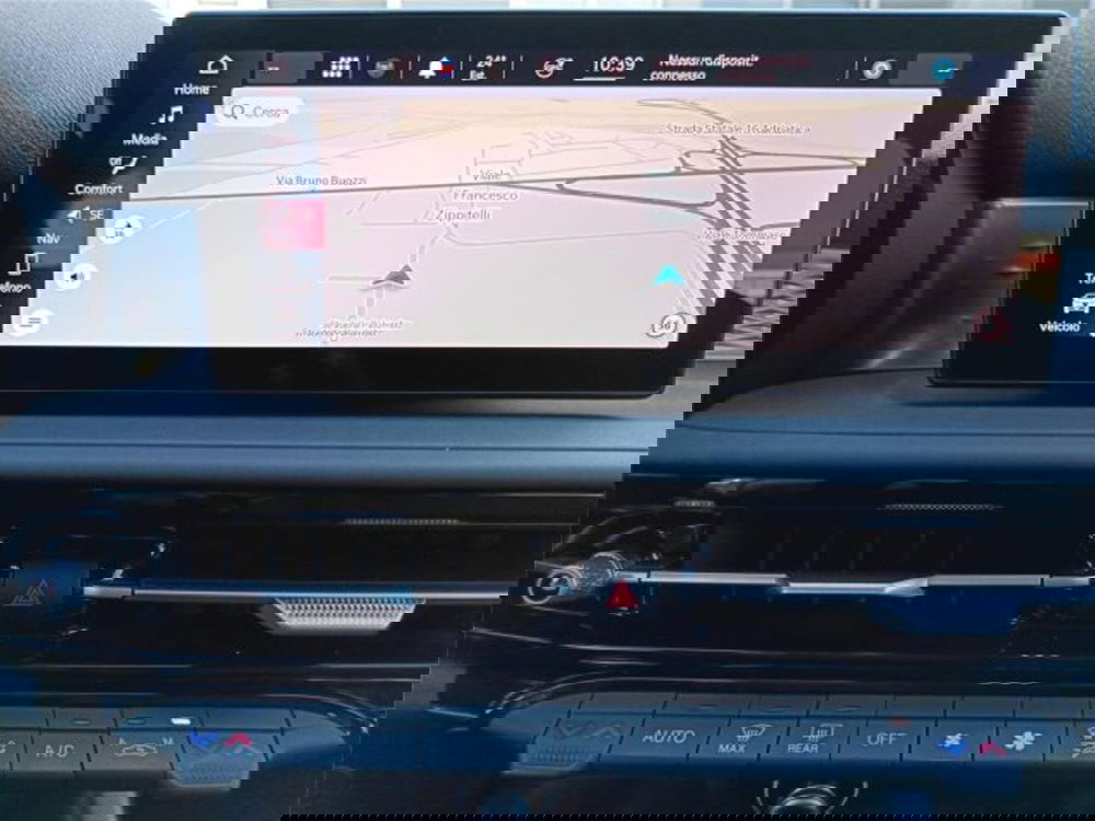 Alfa Romeo Tonale usata a Bari (17)