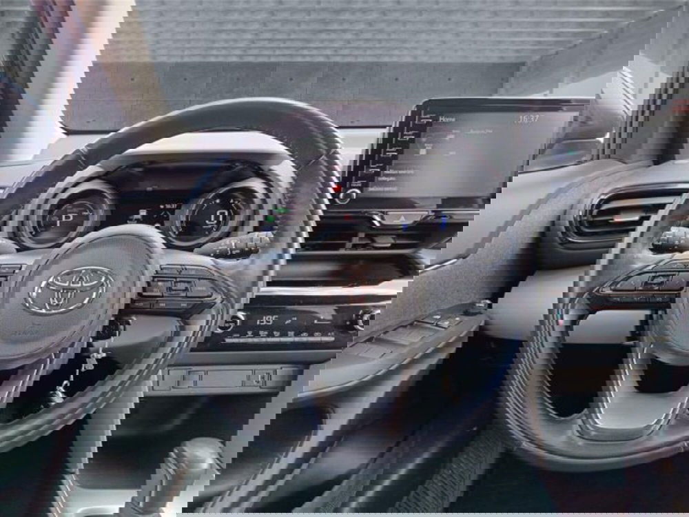 Toyota Yaris Cross usata a Bari (14)