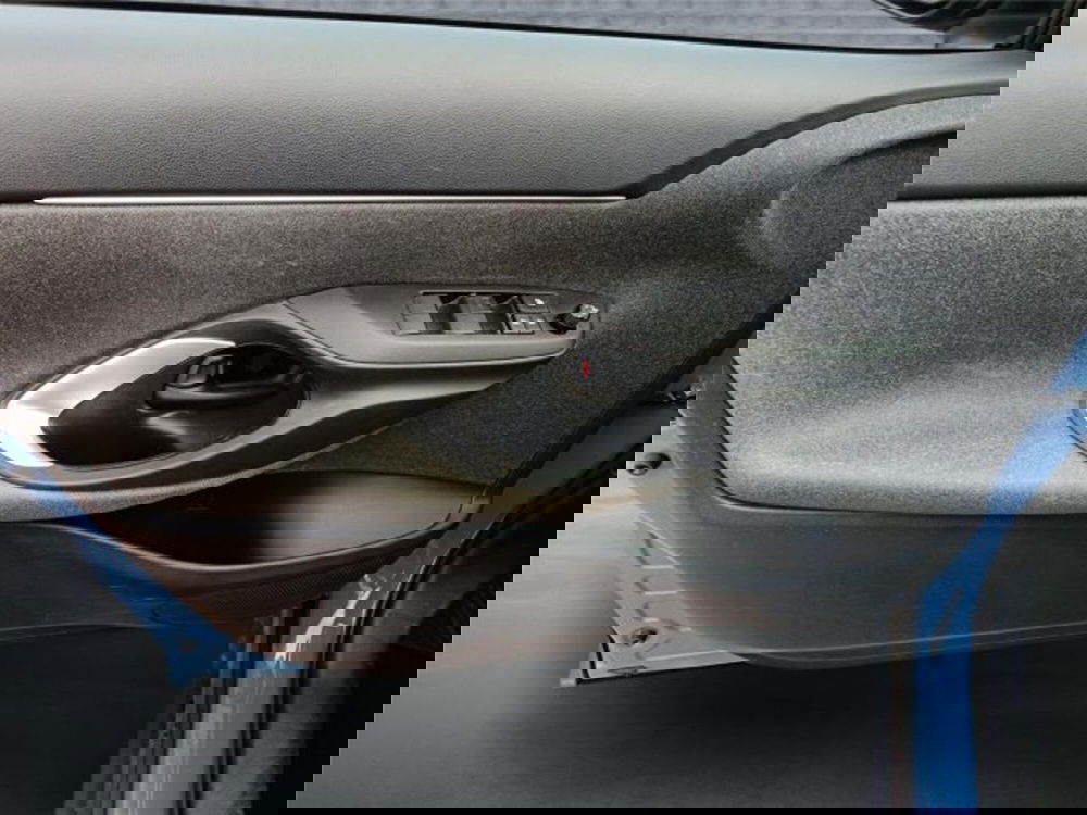 Toyota Yaris Cross usata a Bari (9)