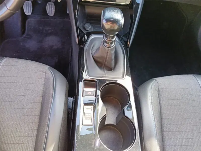 Peugeot 2008 usata a Bari (20)