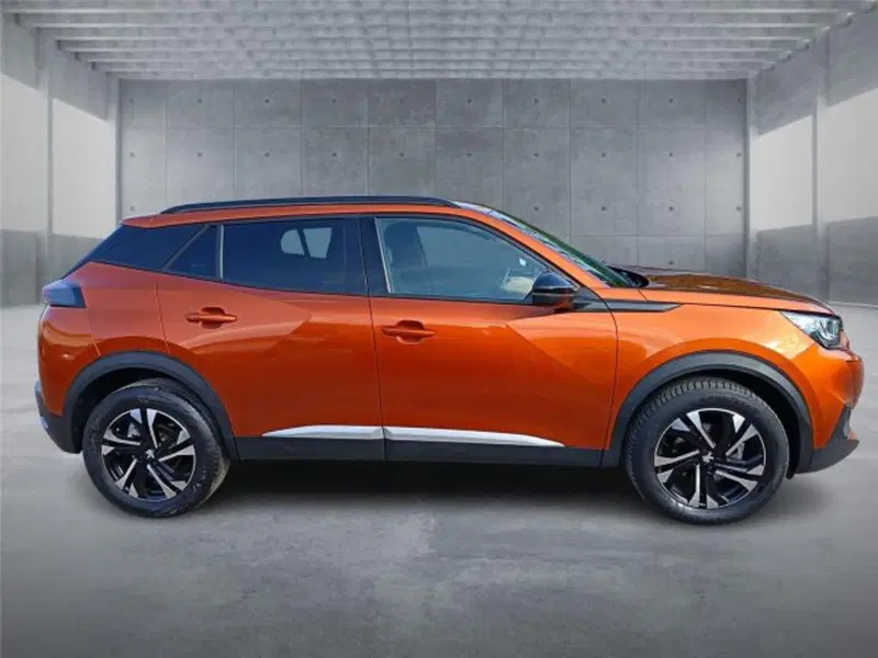 Peugeot 2008 usata a Bari (7)