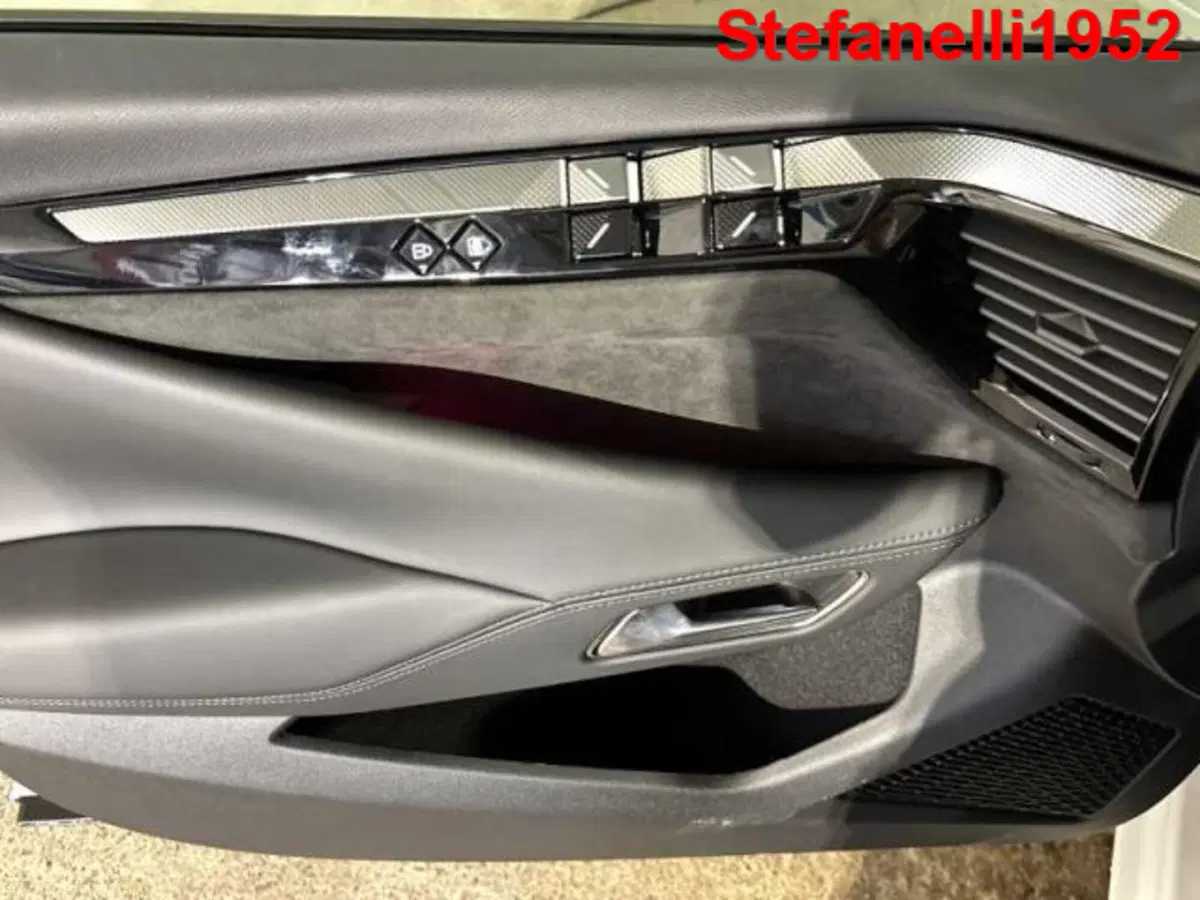 Ds DS 4 nuova a Bologna (10)