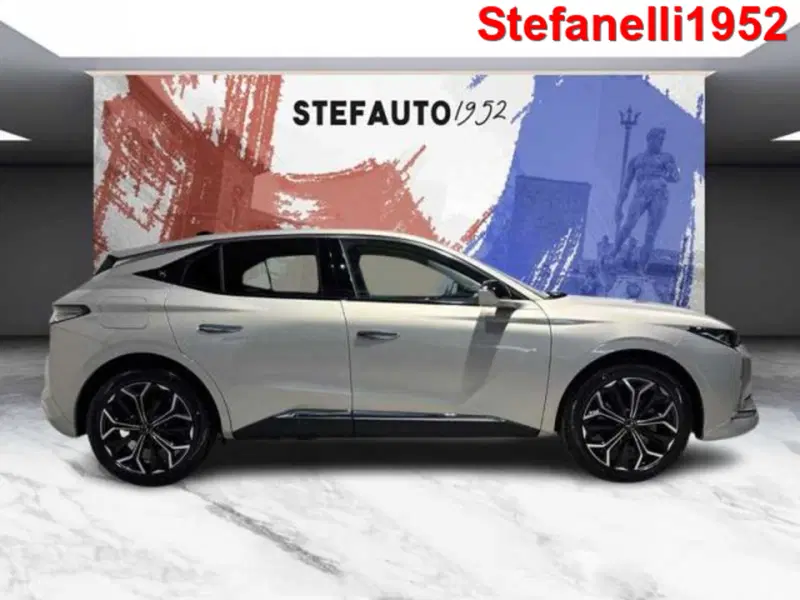 Ds DS 4 nuova a Bologna (2)