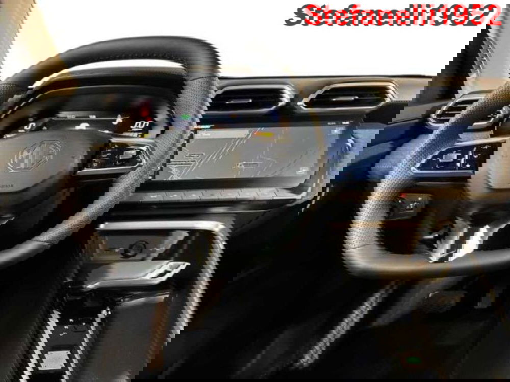 Mg ZS EV nuova a Bologna (14)