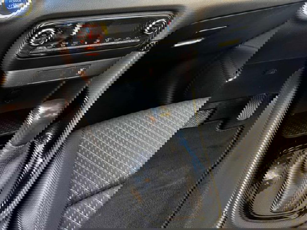 Toyota Yaris Cross usata a Sassari (14)