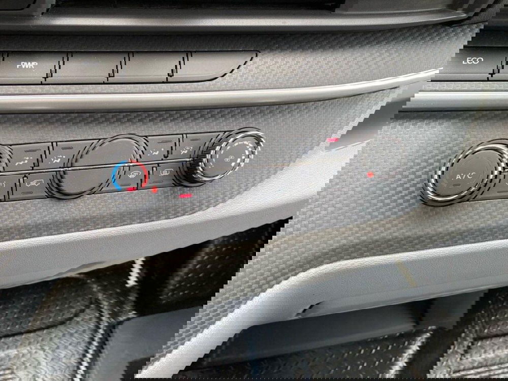 Maxus Deliver Cabinato nuova a Torino (9)