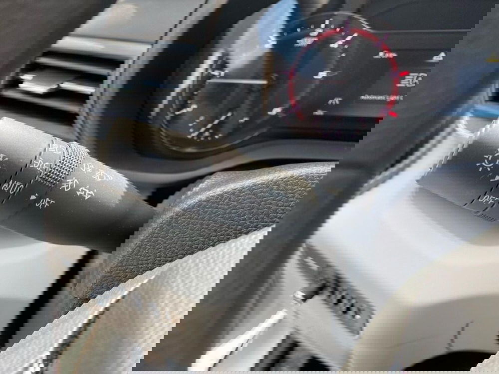 Maxus Deliver Cabinato nuova a Torino (12)