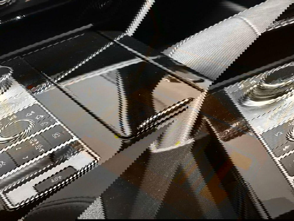 Land Rover Discovery Sport usata a Varese (11)