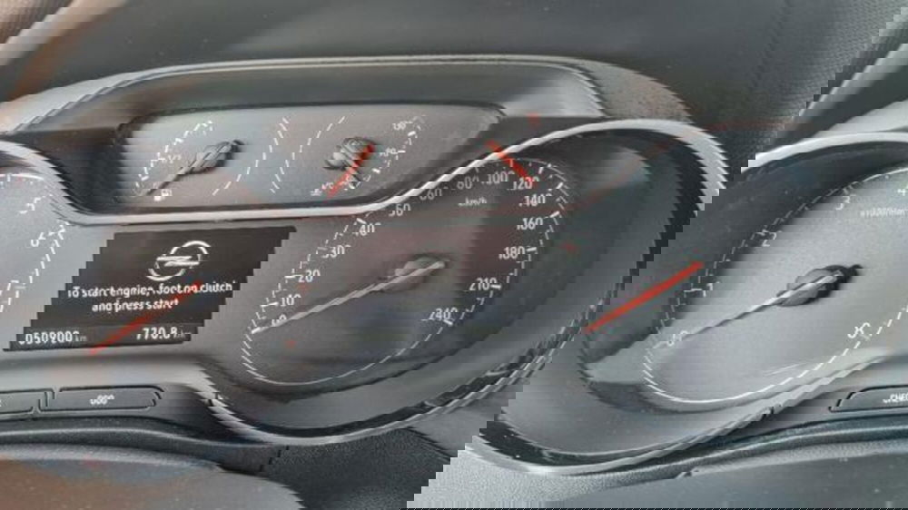 Opel Crossland usata a Savona (13)