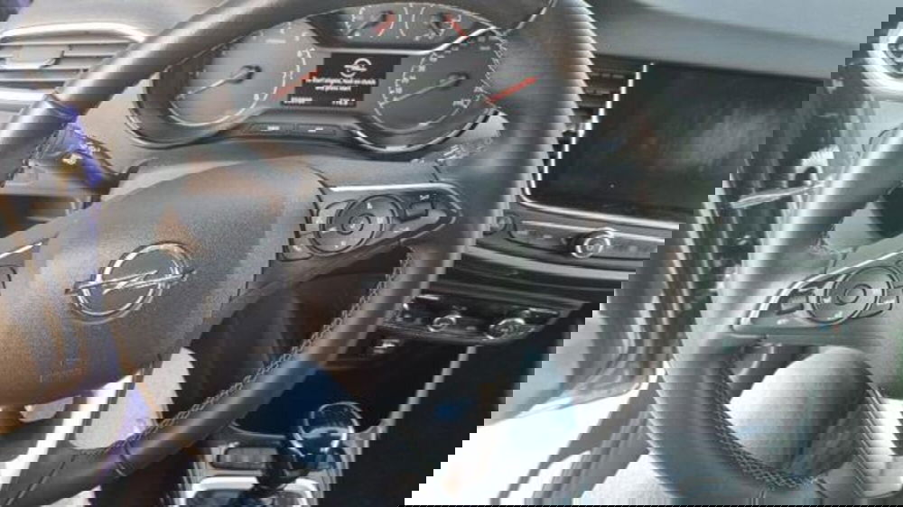 Opel Crossland usata a Savona (14)