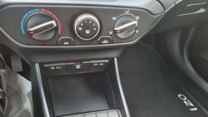 Hyundai i20 usata a Savona (7)