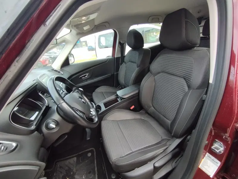 Renault Scenic E-Tech Electric usata a Palermo (5)