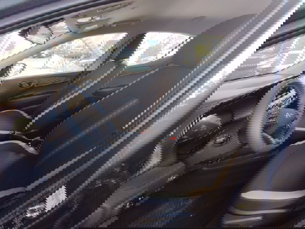 Hyundai i10 nuova a Palermo (4)