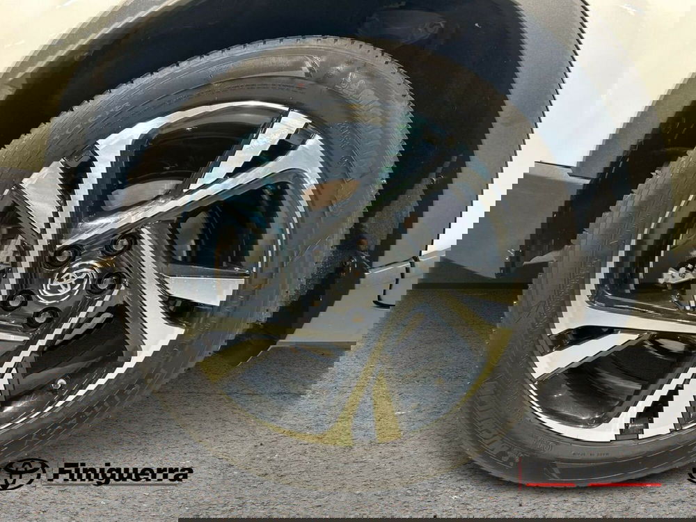 Toyota Toyota C-HR usata a Lecco (7)