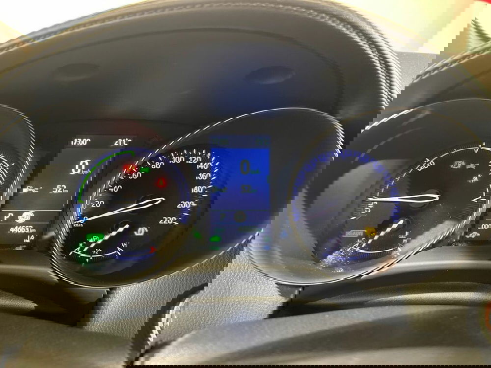 Toyota Toyota C-HR usata a Lecco (9)