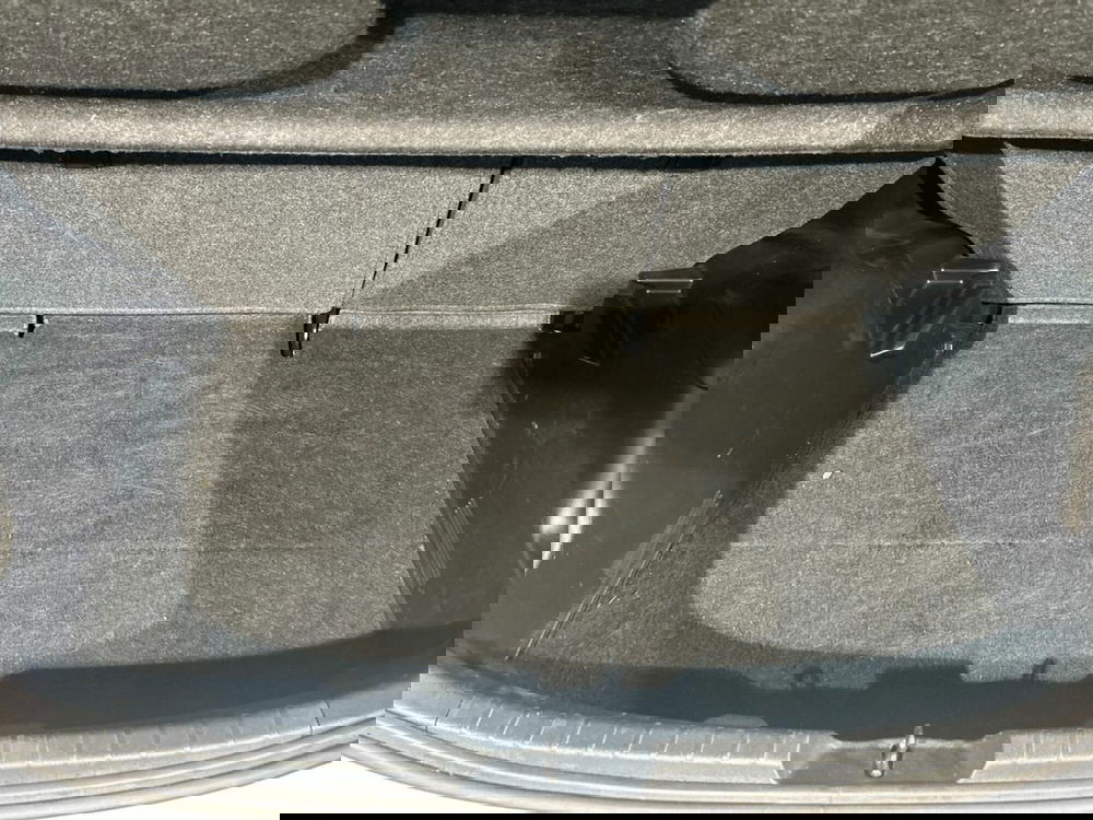Toyota Yaris usata a Lecco (12)