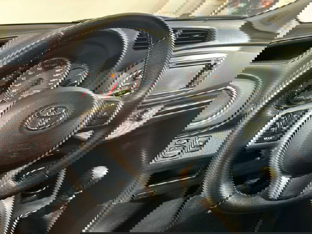 Toyota Yaris usata a Lecco (14)