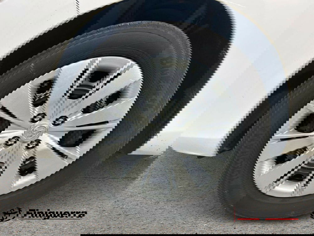 Toyota Yaris usata a Lecco (7)