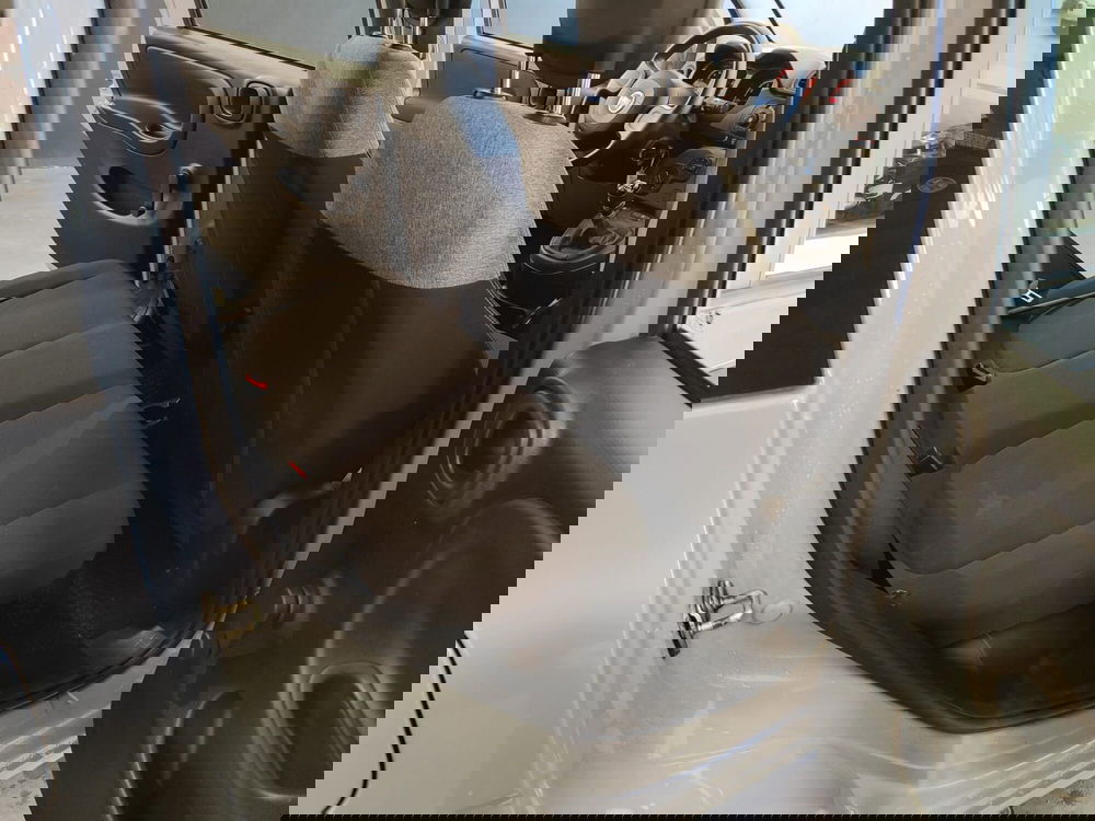 Fiat Panda Cross usata a Milano (13)