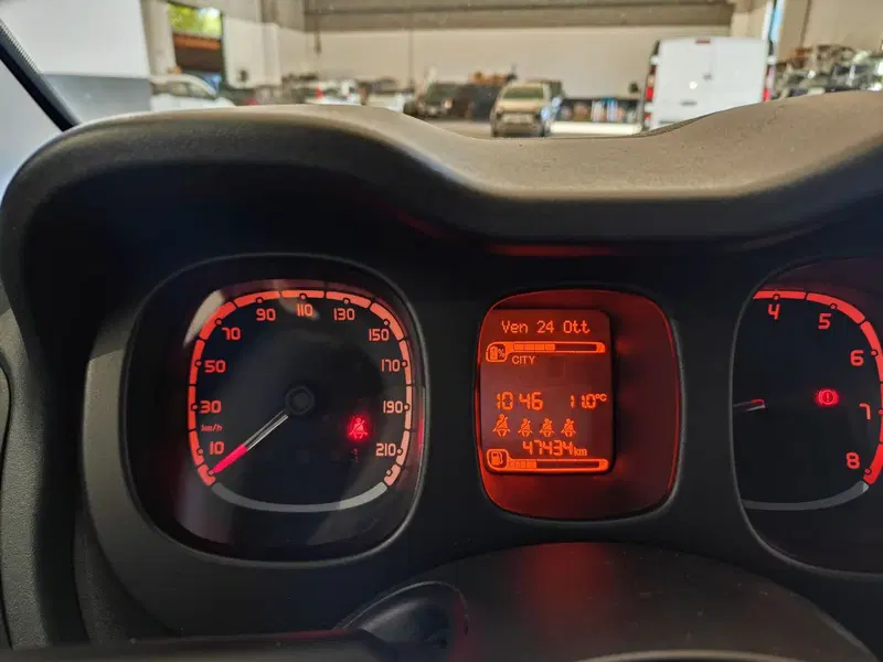Fiat Panda Cross usata a Milano (14)