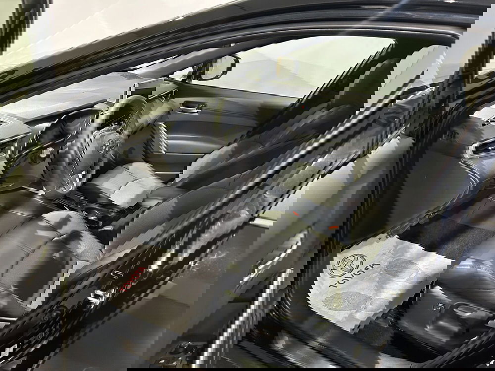 Toyota Corolla Cross Hybrid usata a Milano (8)