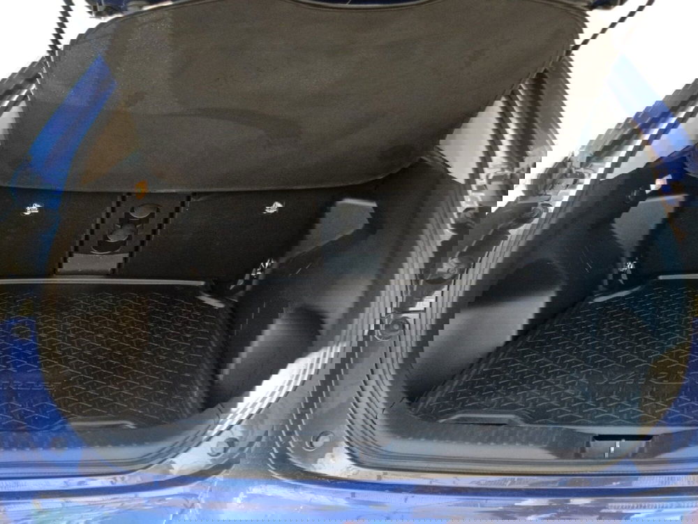 Toyota Yaris Cross usata a Milano (12)