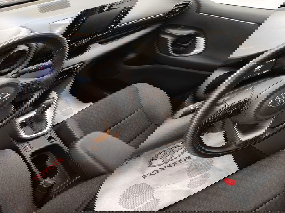 Toyota Yaris usata a Roma (12)