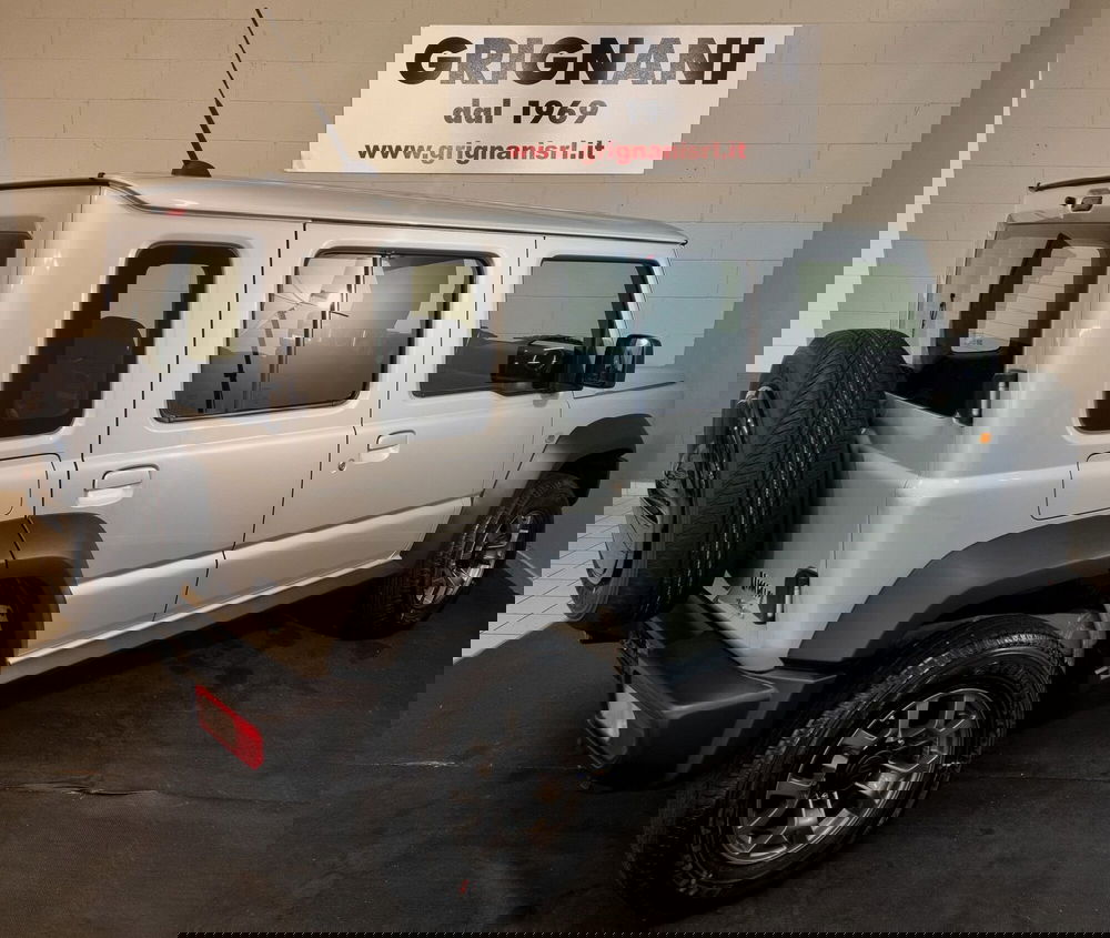 Suzuki Jimny nuova a Pavia (17)