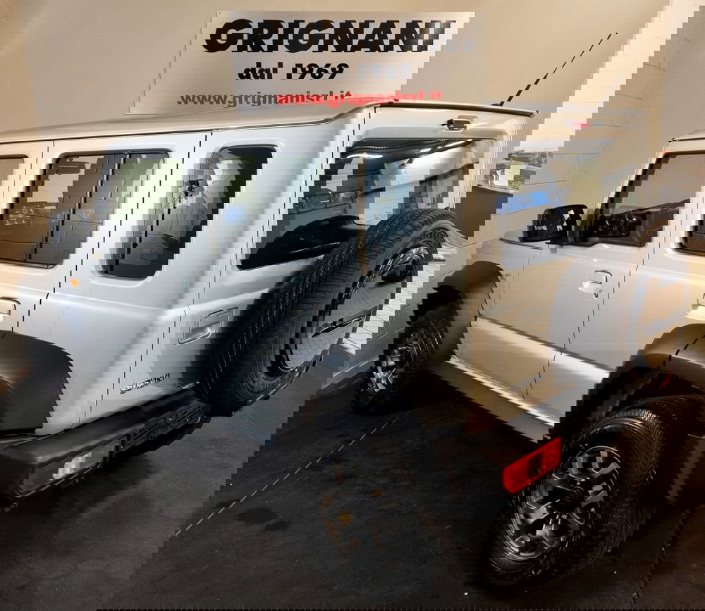 Suzuki Jimny nuova a Pavia (4)