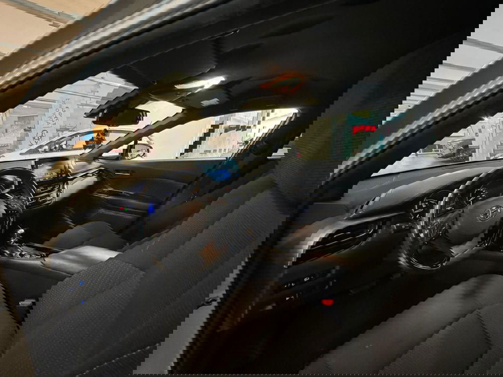 Toyota Toyota C-HR usata a Modena (13)