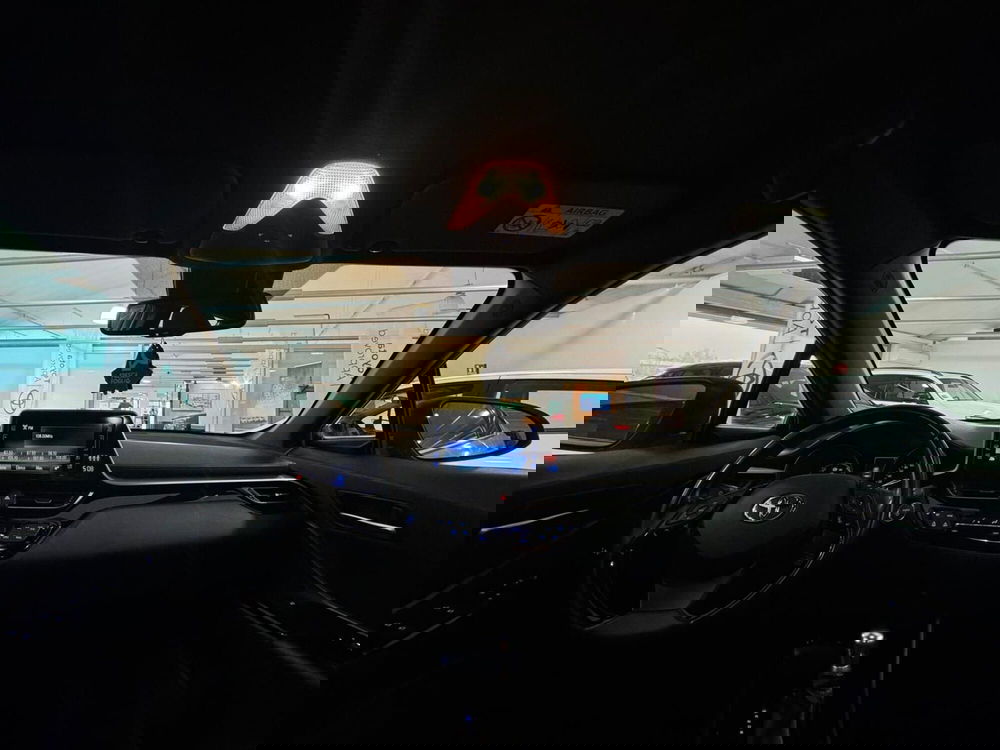 Toyota Toyota C-HR usata a Modena (17)