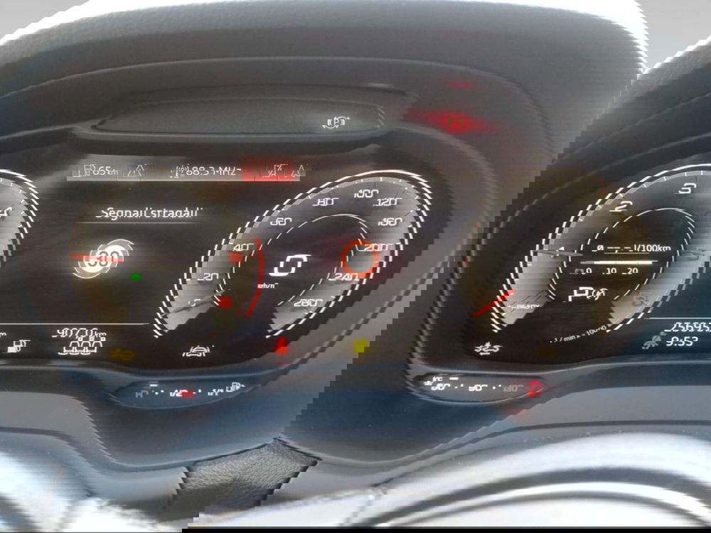 Audi Q2 usata a Grosseto (7)