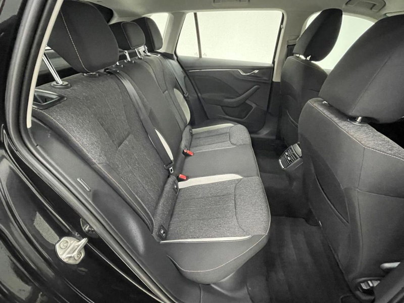 Skoda Kamiq usata a Como (5)