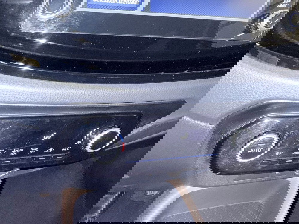 Toyota Aygo X usata a Latina (12)