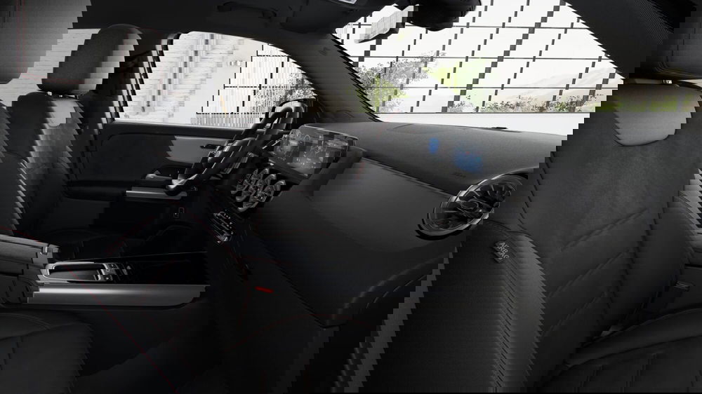 Mercedes-Benz GLA SUV nuova a Milano (7)