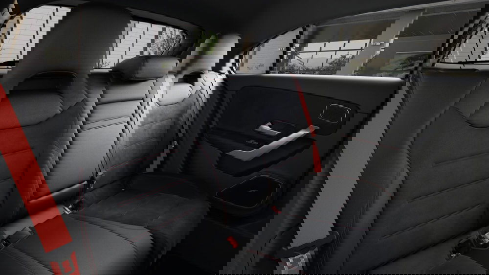 Mercedes-Benz Classe A nuova a Milano (6)