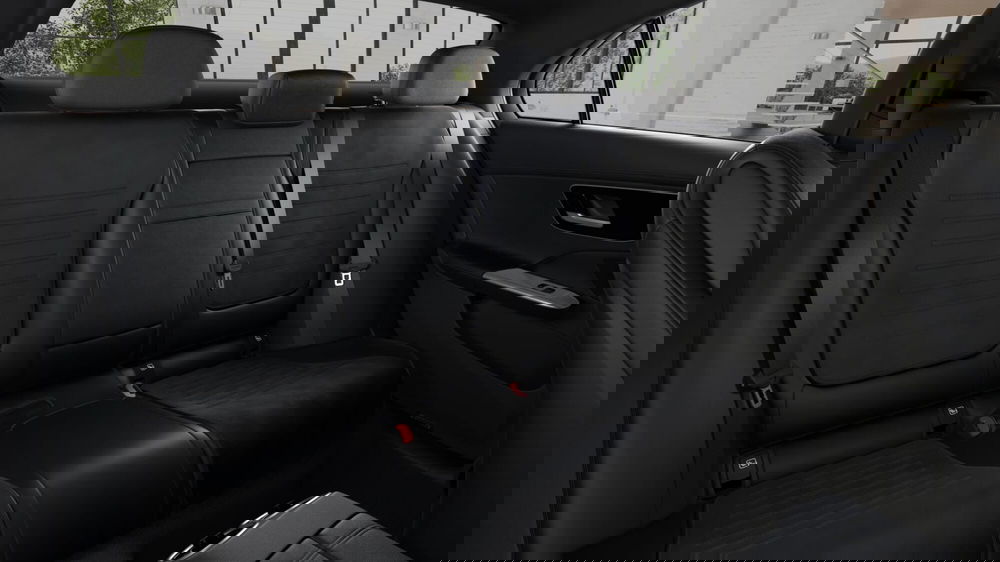 Mercedes-Benz Classe C nuova a Milano (5)