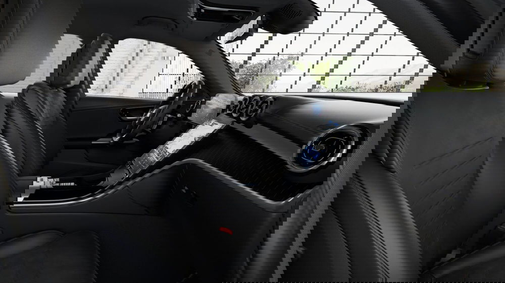 Mercedes-Benz Classe C nuova a Milano (7)