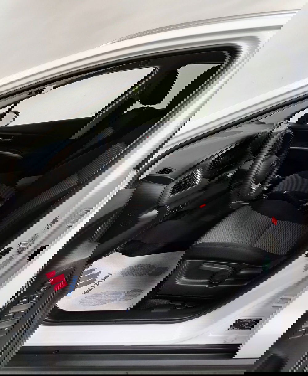 Suzuki S-Cross nuova a Rovigo (6)