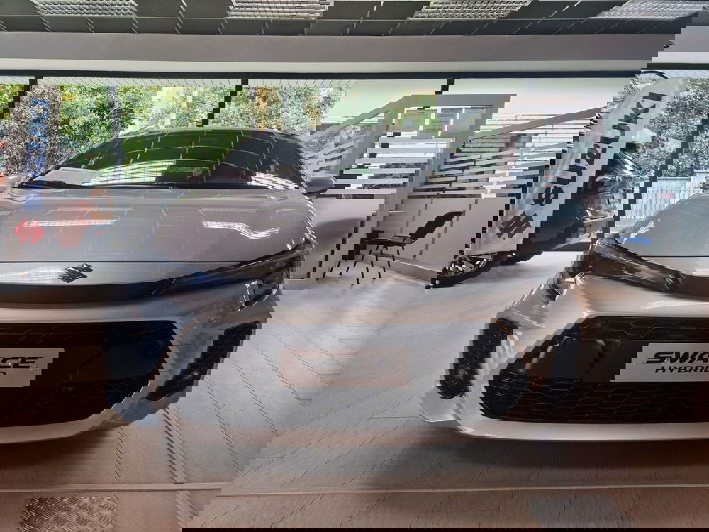 Suzuki Swace nuova a Milano (2)