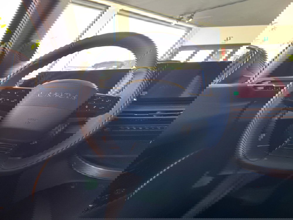 Lancia Ypsilon nuova a Pisa (8)